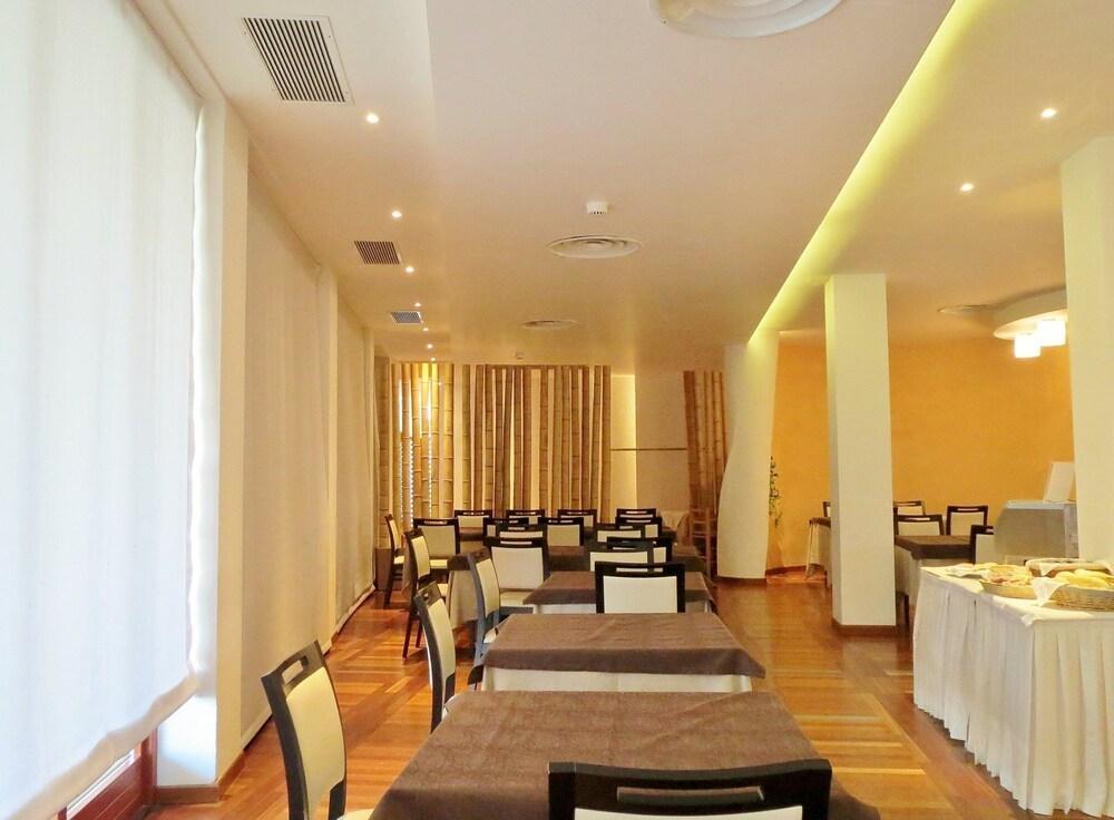 Hotel Carlo Felice Sassari Dış mekan fotoğraf