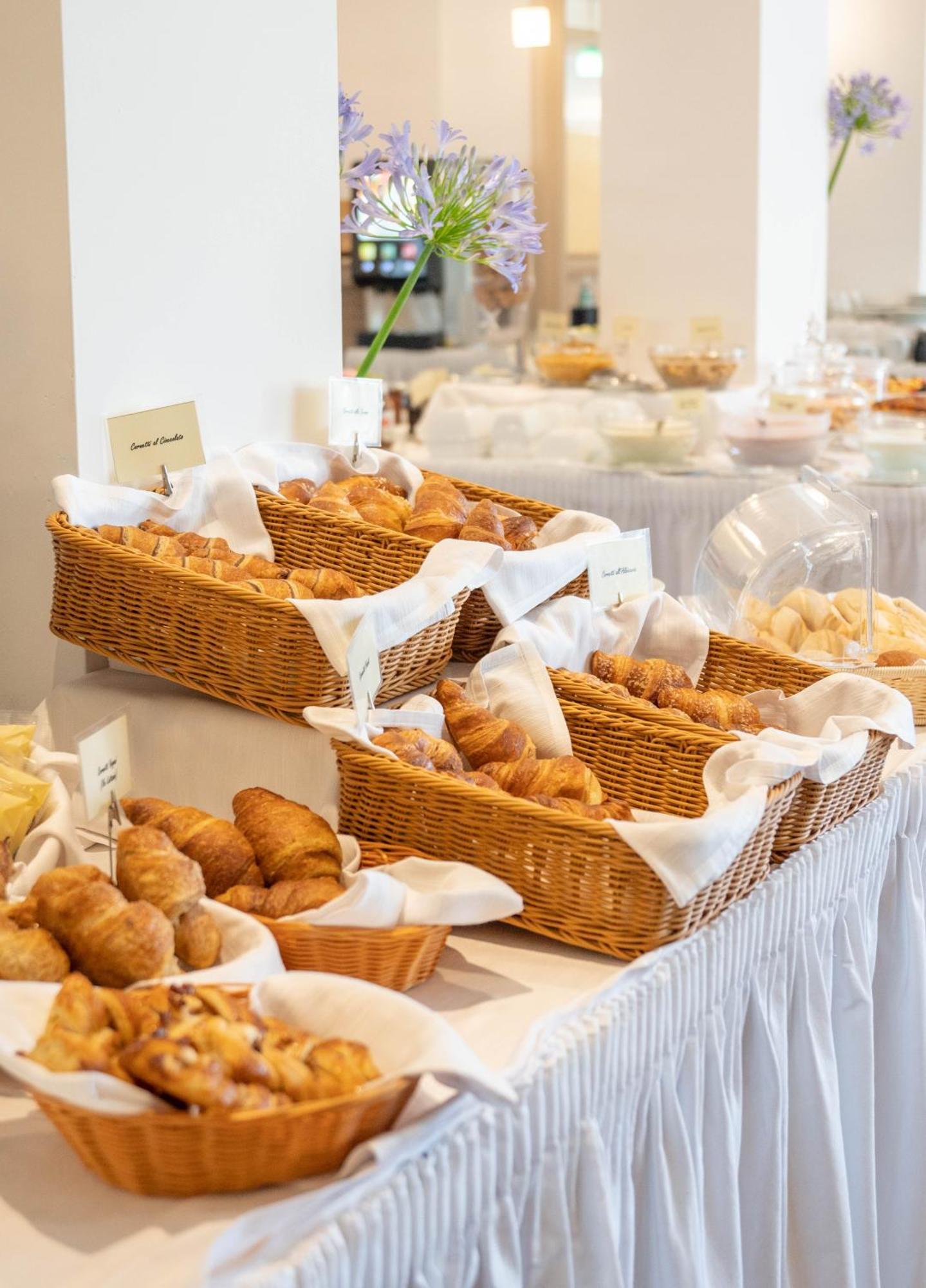 Hotel Carlo Felice Sassari Dış mekan fotoğraf